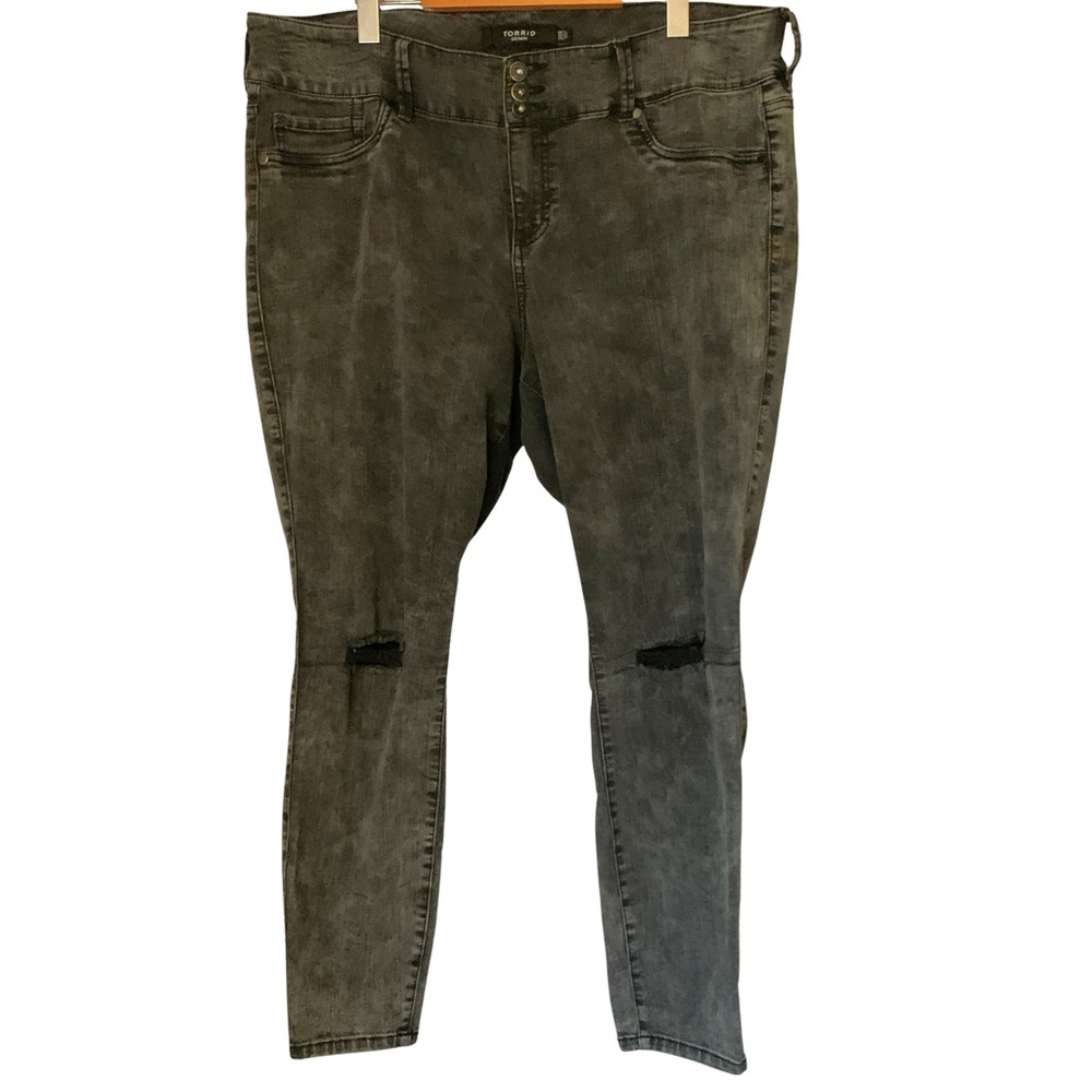 Torrid Denim Distressed Grey Wash Skinny Jeans  Size 20 Regular